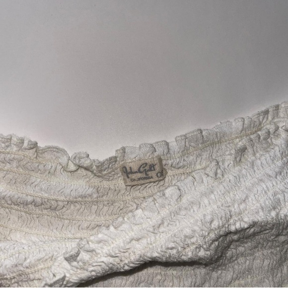 Brandy Melville Women's White top - Picture 2 of 3